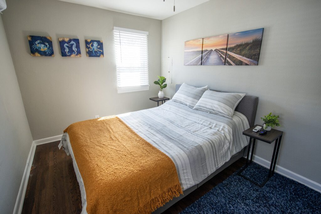 Bedroom2bMiniBlue